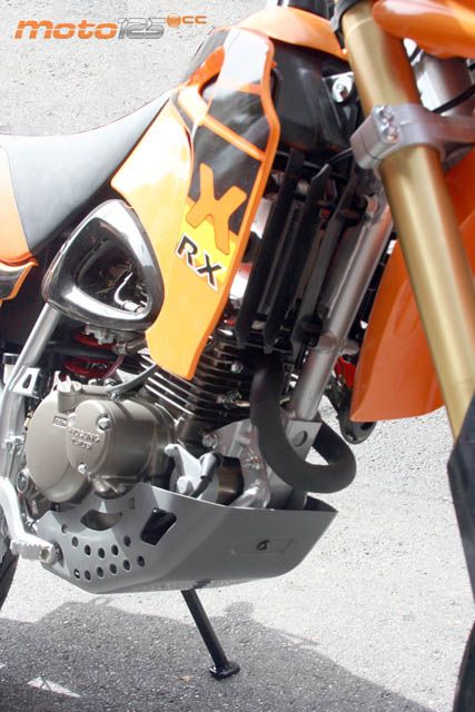 Hyosung RX 125 SM — foto 8