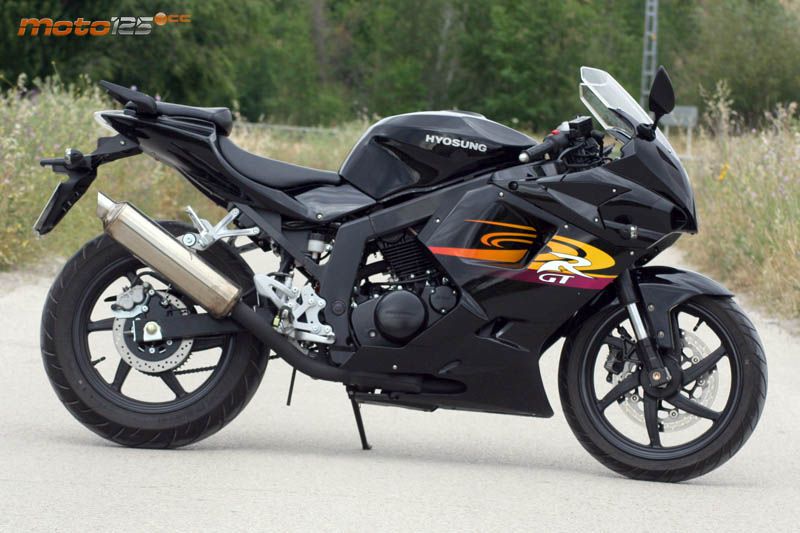Hyosung Comet GT 125 R — foto 9