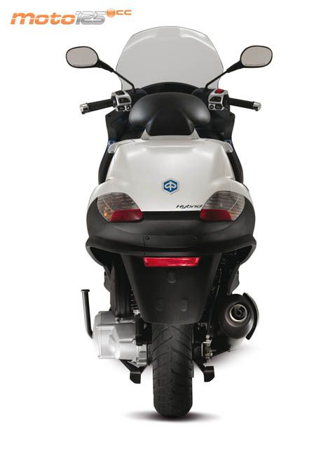 Piaggio MP3 125 Hybrid — foto 9