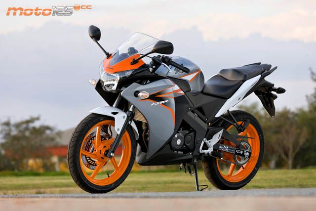 Honda CBR125R — foto 9