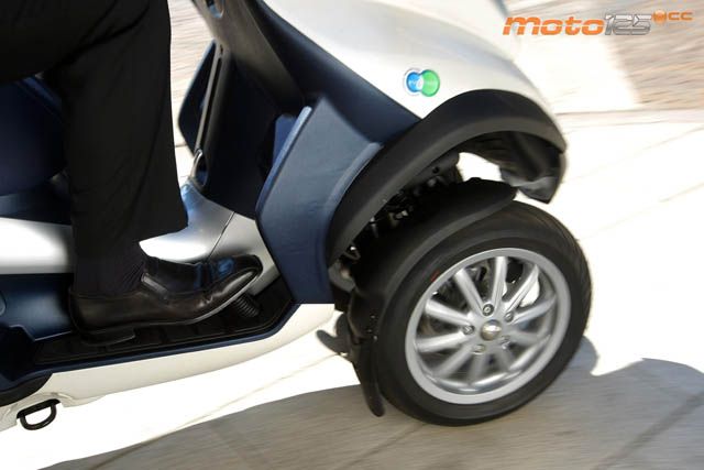 Piaggio MP3 300 LT Hybrid — foto 9
