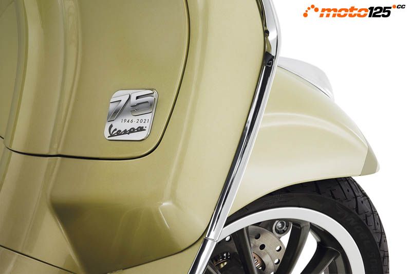 Vespa Primavera 125 75 Aniversario — foto 9