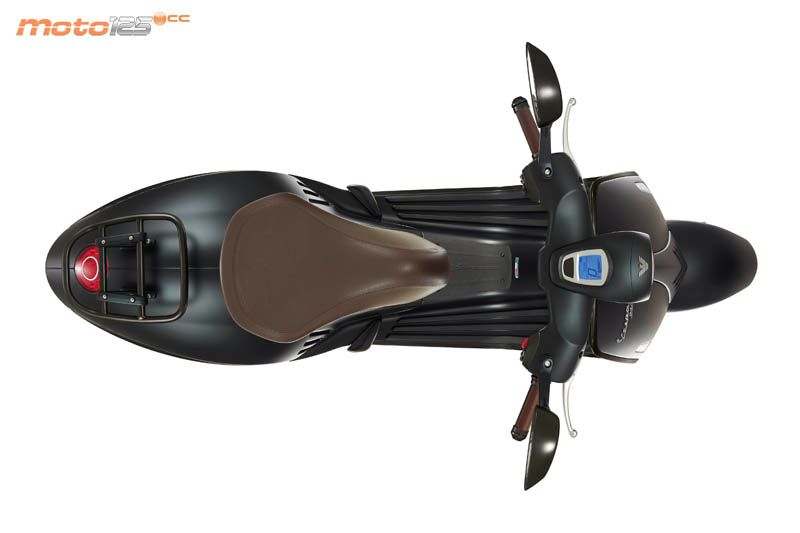 Vespa 946 Emporio Armani — foto 9