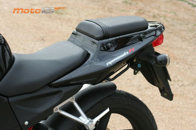 Daelim Roadwin 125 FI — foto 9