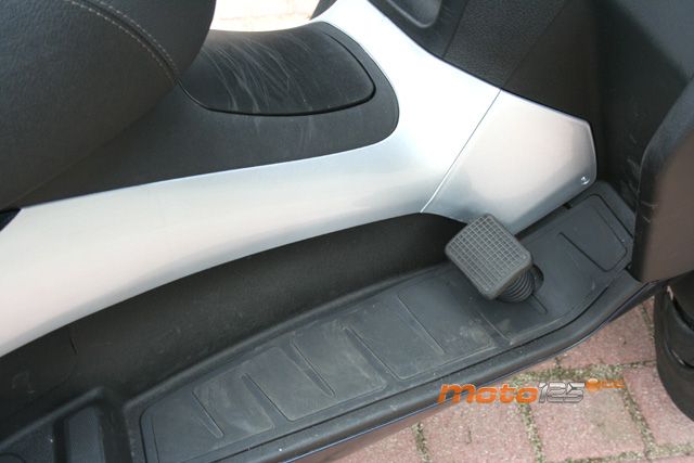 Piaggio MP3 400 LT — foto 9