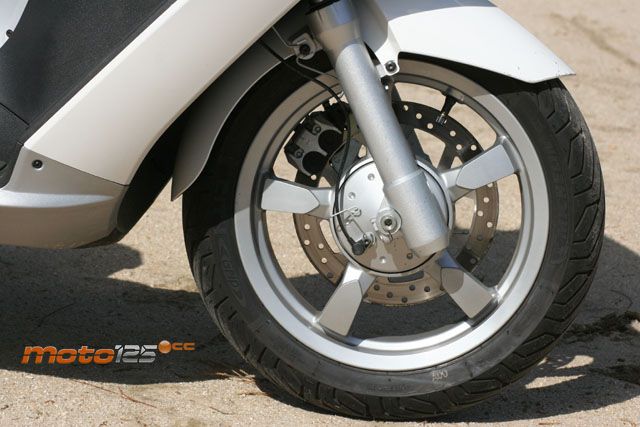 Peugeot Satelis 125 Urban — foto 9