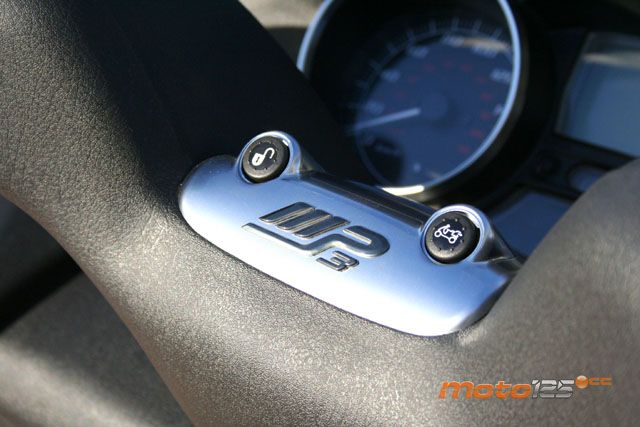 Piaggio MP3 400 LT Sport — foto 10