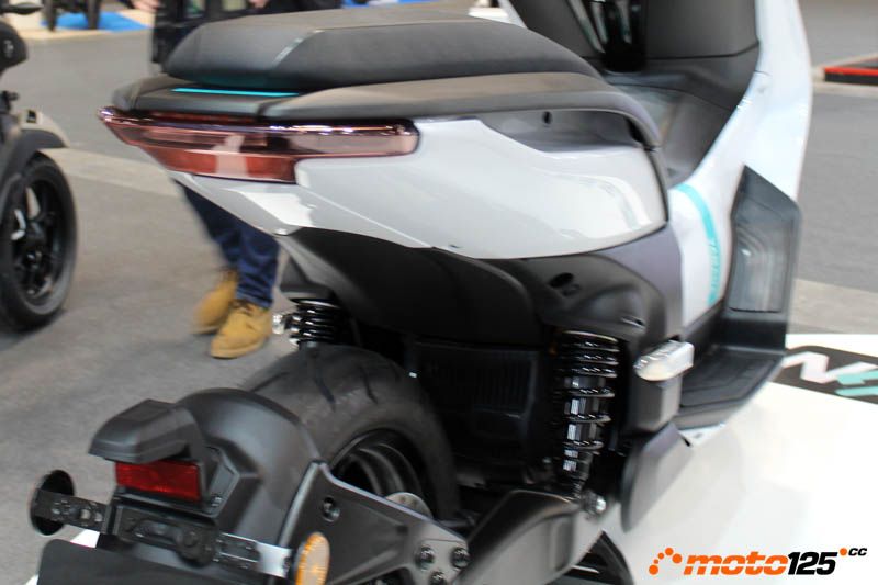 Yamaha E01 — foto 10