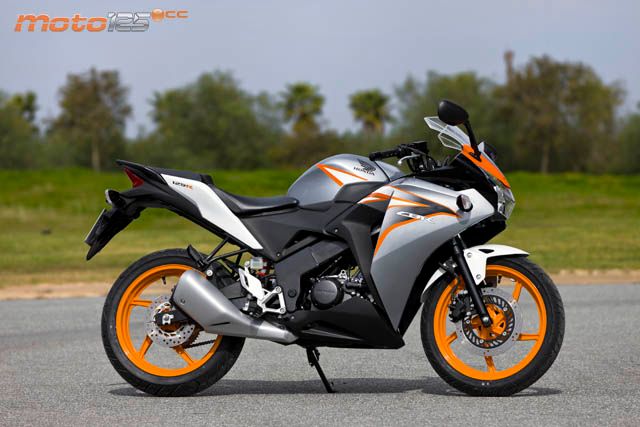 Honda CBR125R — foto 10