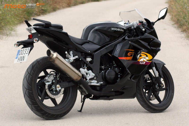 Hyosung Comet GT 125 R — foto 10