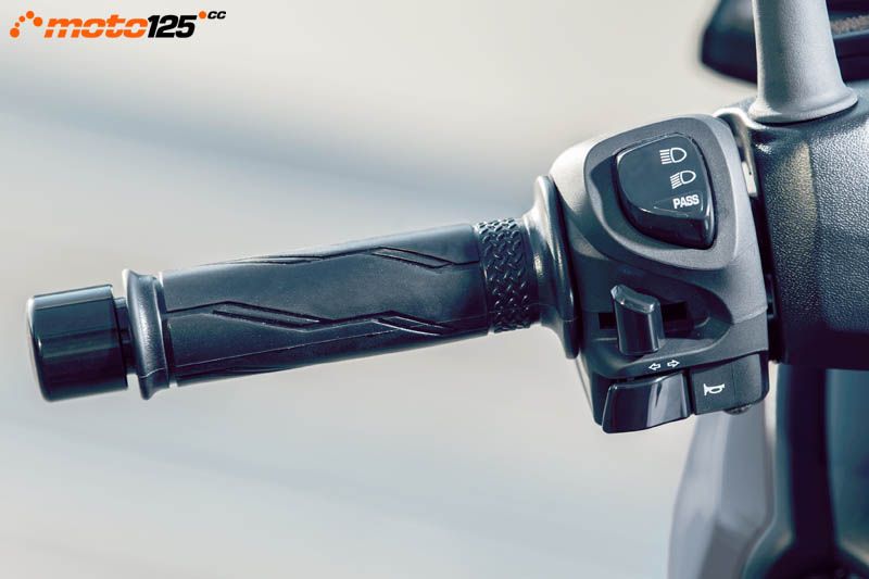 Yamaha XMax 125 — foto 10