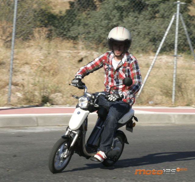 Yamaha EC-03 — foto 10
