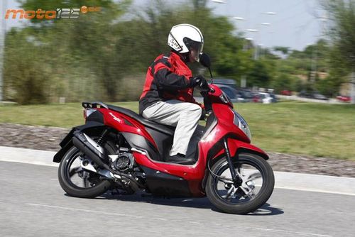 Sym SymPhony SR 125 - Toma de contacto