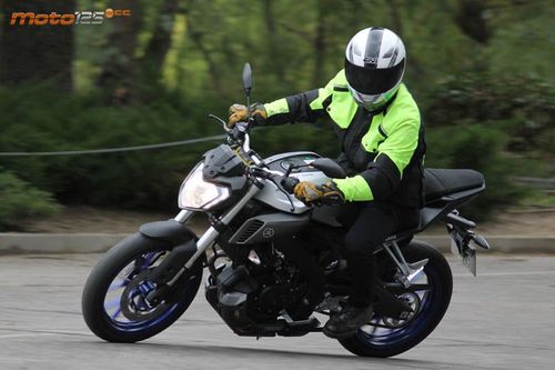 Yamaha MT-125 - 3, 2, 1... diversión
