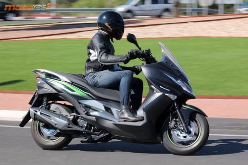 Kawasaki J125 ABS - Creando cantera