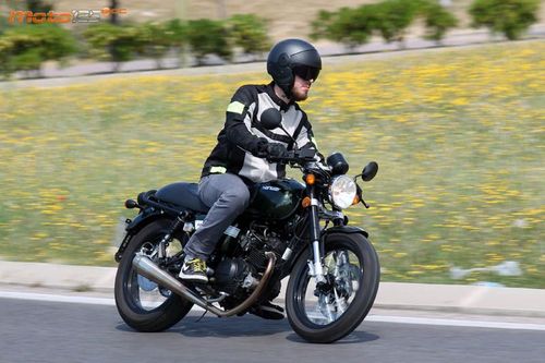 Hanway Raw Café Racer 125 - Café bien cargado