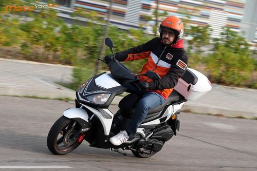 Riya Mustang 125 – Utilitario con estilo