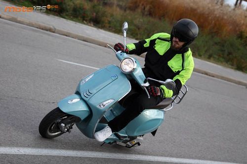 Vespa Primavera Settantesimo 125 - La Primavera ha venido