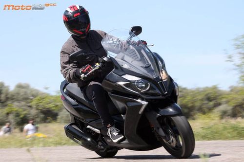 Kymco Super Dink 125 ‘17 - Reinventarse para superarse
