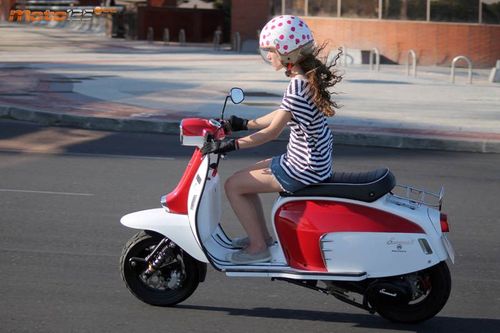 Scomadi TL 125i - Con acento italiano