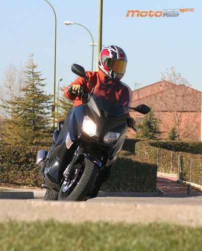 Yamaha X-Max 125 ABS (con videoprueba)