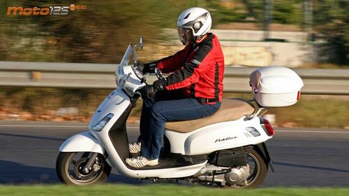 SYM Fiddle II 125 - Funcionalidad retro