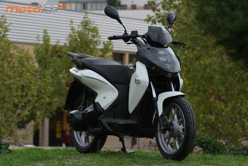 Benelli Macis 125 - Marcando estilo