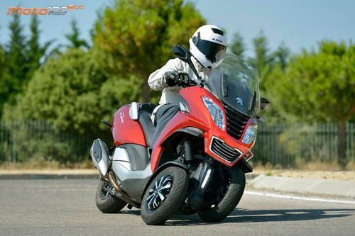 Primer contacto - Peugeot Metropolis 400i