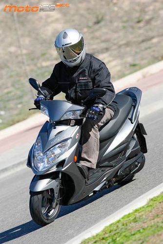 Kymco G5 125 i - Personalidad arrolladora