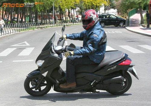 Yamaha X-Max 125 - Cambiando de "look" (con videoprueba)