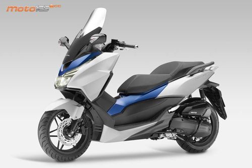 Novedades 2015 - París - Honda Forza 125
