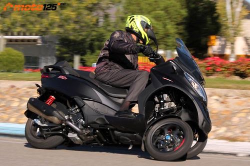 Piaggio MP3 500 HPE Sport Advanced - Maniobra perfecta