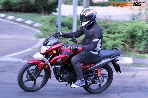 Honda CB125F 2021 - Mechero con ruedas