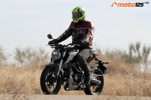 Honda CB125R - Sex-Symbol