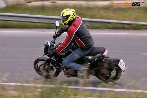 Husqvarna Svartpilen 125 - Flechazo
