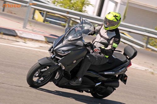 Yamaha X-Max Iron Max 125 - Max Premium