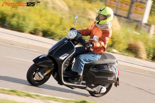 Vespa GTS SuperTech 125 - Contrastes