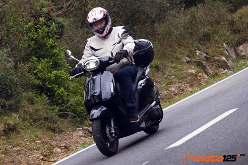 Primer contacto - QJ Motor LTR 125