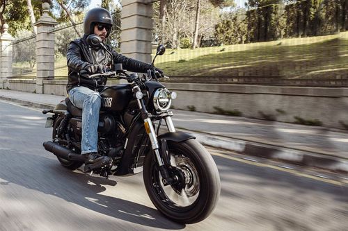 Presentación QJ SRV 12 125 - Listón muy alto