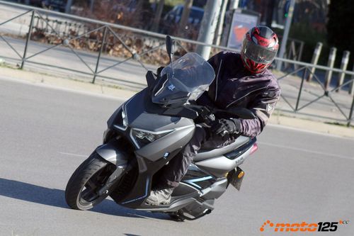 Prueba en Ruta - Mitt T-Rox 125 en La Leyenda Continúa 2026